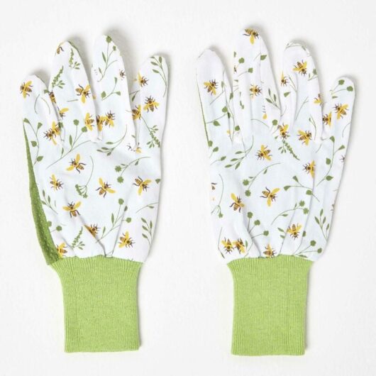 Homescapes - Green and White Gardening Gloves with Floral Bee Design
