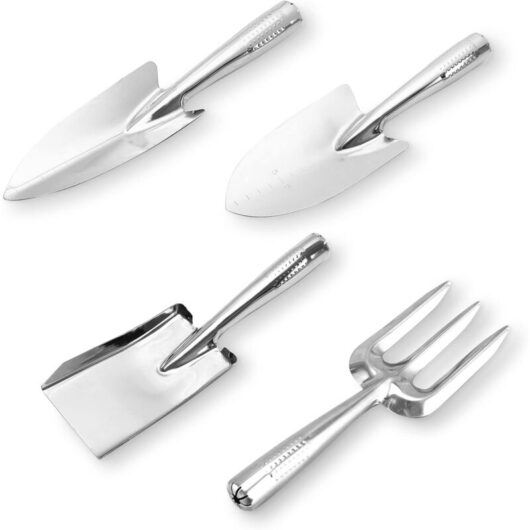 Aougo - 4 Pieces Garden Tools Set, Thicken Stainless Steel Heavy Duty Gardening Tools, Including Hand Shovel, Pointed Shovel, Hand Fork and Square